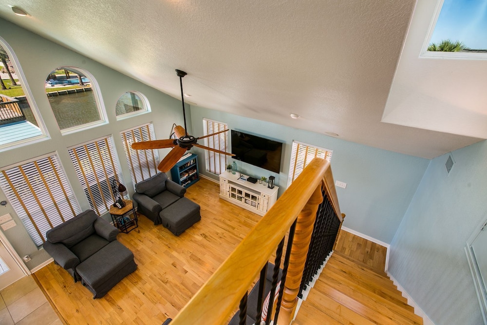 Margaritaville on the Bay by Ryson Vacation Rentals
