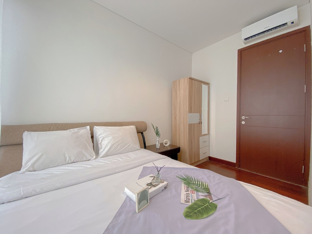Big and Cozy 3BR Apartment Lucky Tower Residence
