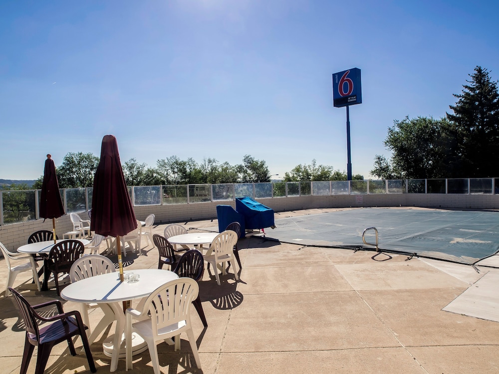 Motel 6 – Colorado Springs, CO – South/Metro Area