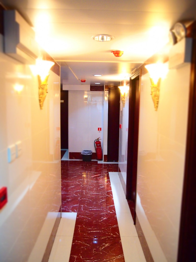 Manila Lounge