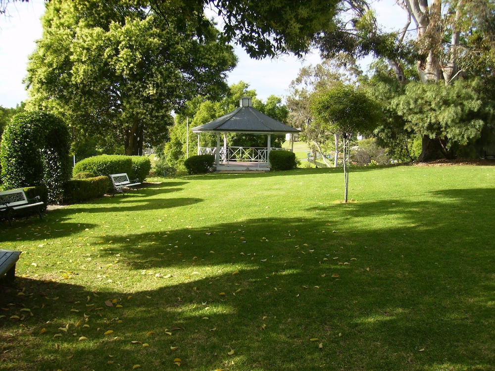 Lakeview Villa's