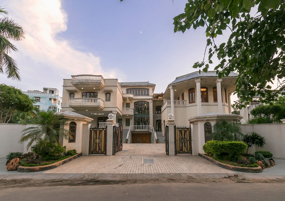 Krishnalaya Mansion By Vista Rooms