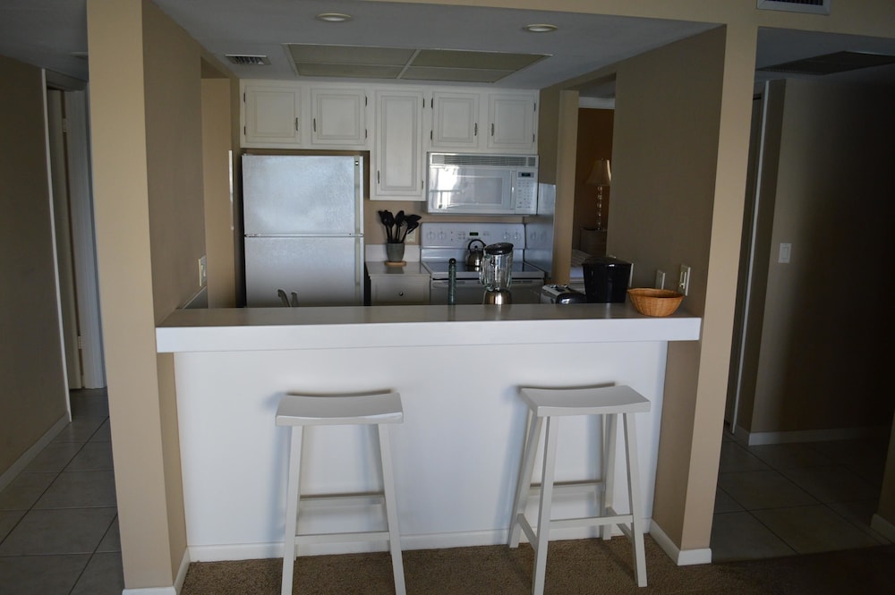 Cove II 127F 2 Bedroom Condo By Midnight Cove II