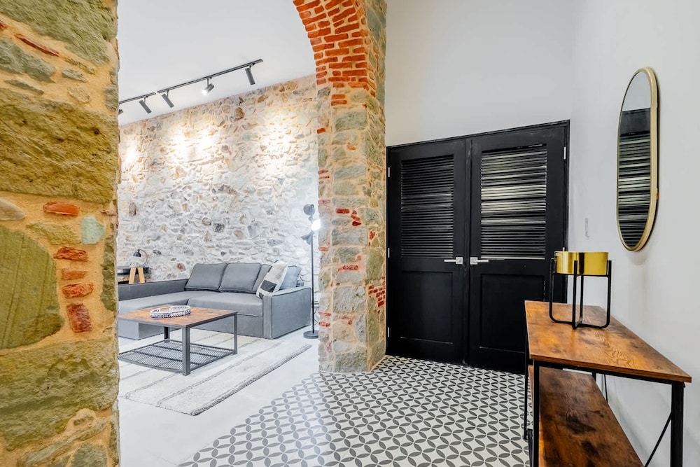 w Contemporary 1BR in Plaza Catedral