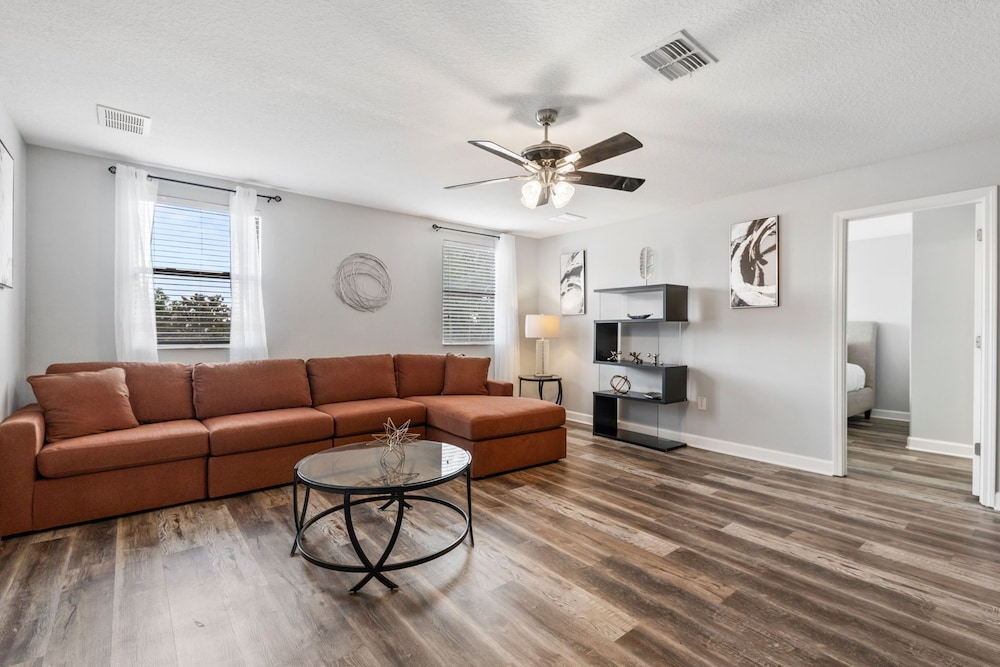 1417 Rolling Fairway Dr