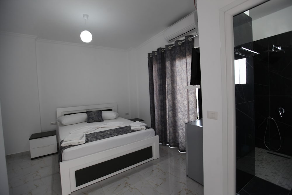 Irdi Aparthotel