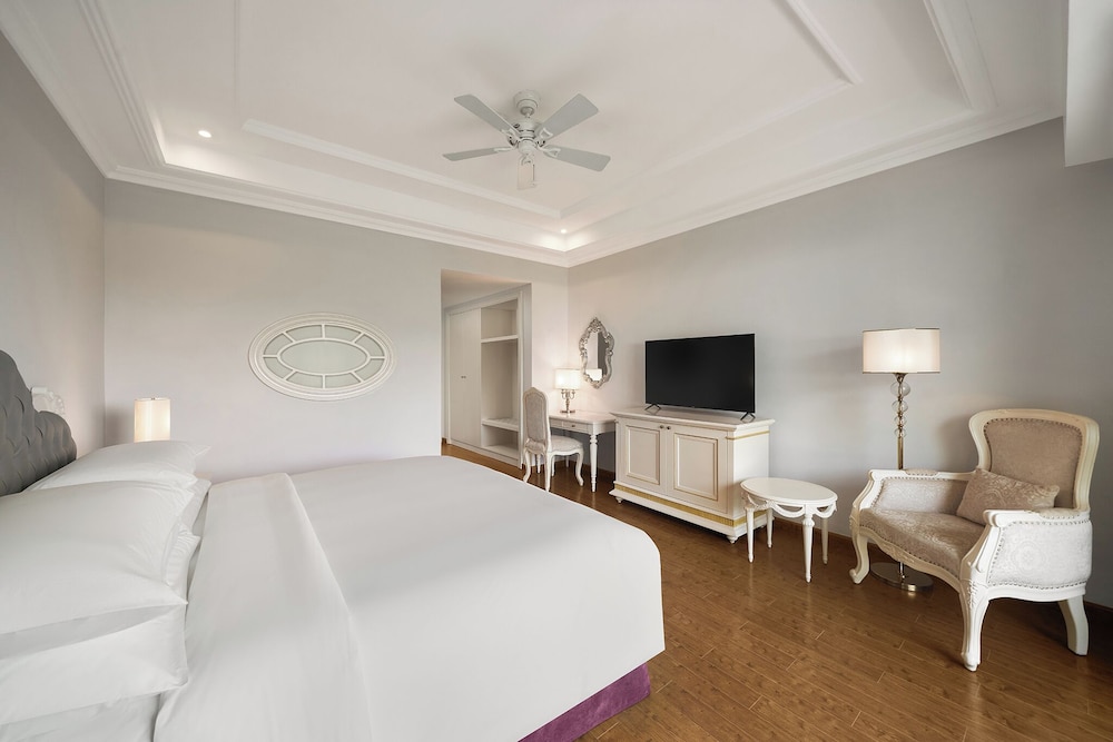 Luxury Marriot Resort & Spa - Nha Trang