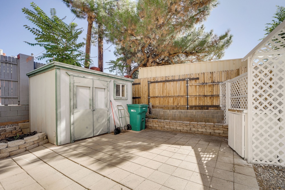 Thunder Mtn Views: Walkable Home in West Sedona!