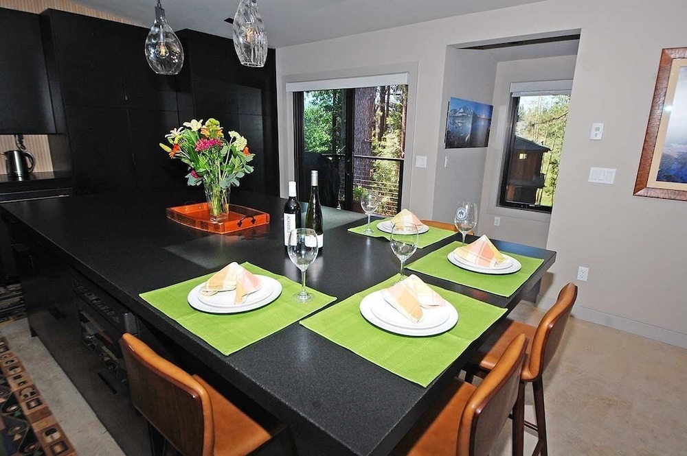 676 El Dorado Avenue 2 Bedroom Home