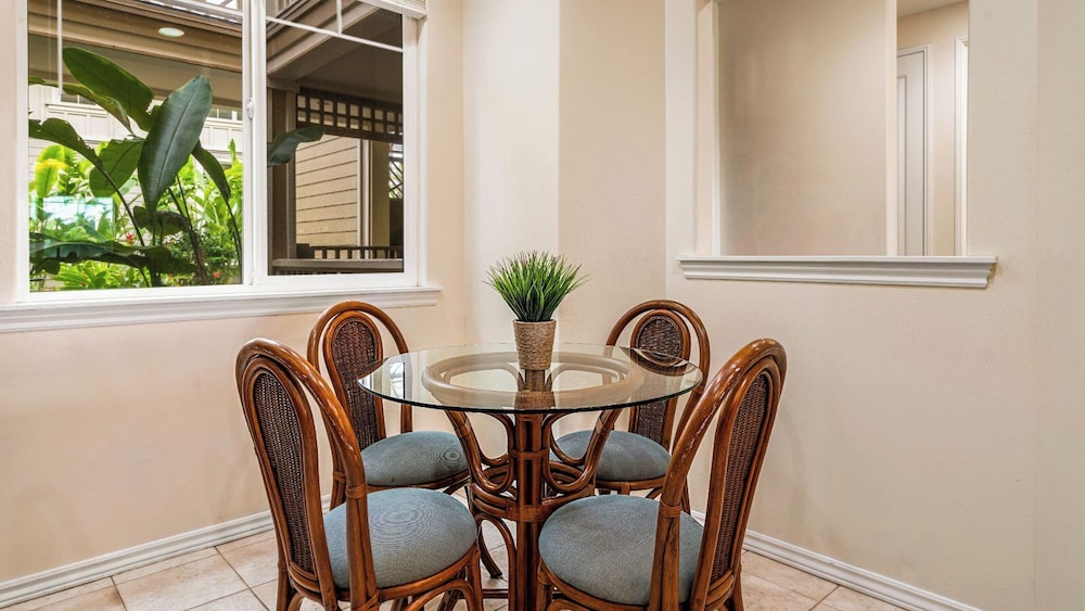 Concierge Included - Ground Floor With Lake Views - Near Shopping Center - Vrkcv