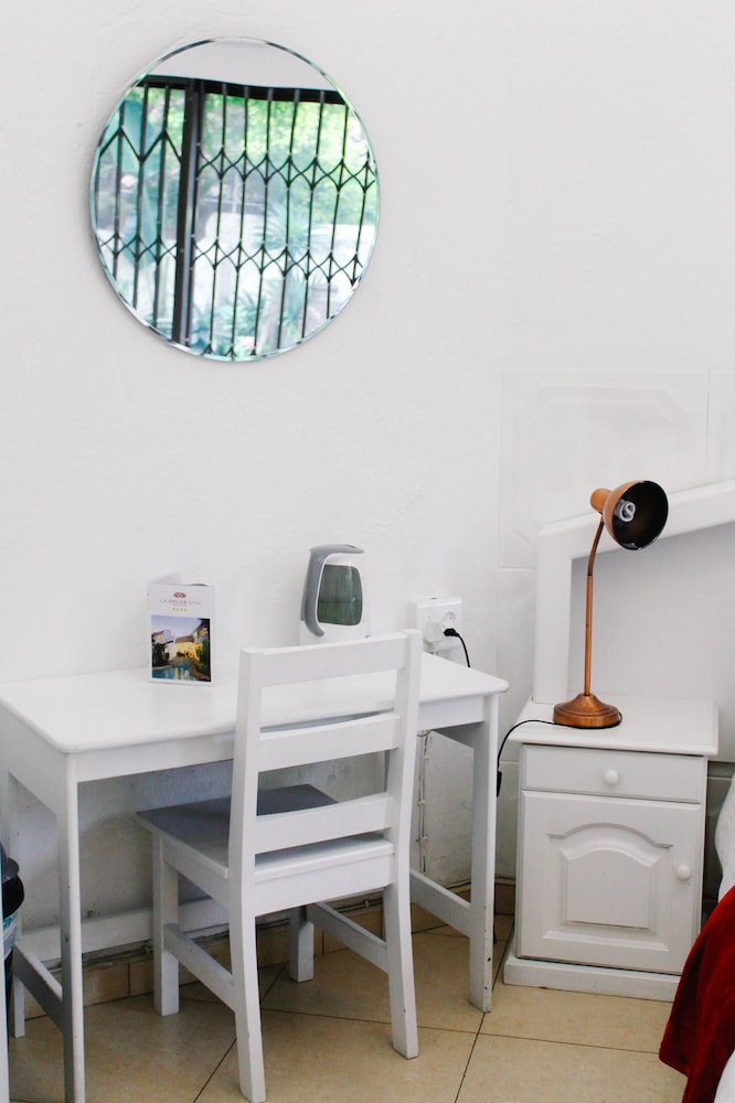 La Dolce Vita Guest House