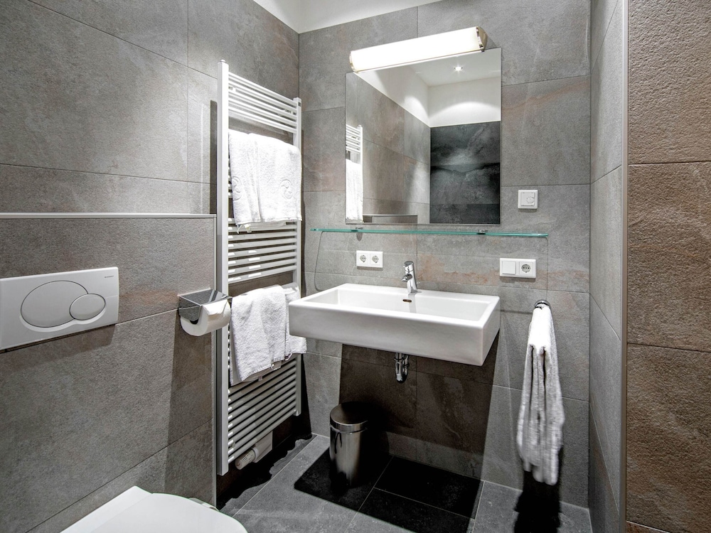 Luxurious Apartment With Sauna, Garage, Roof Terrace