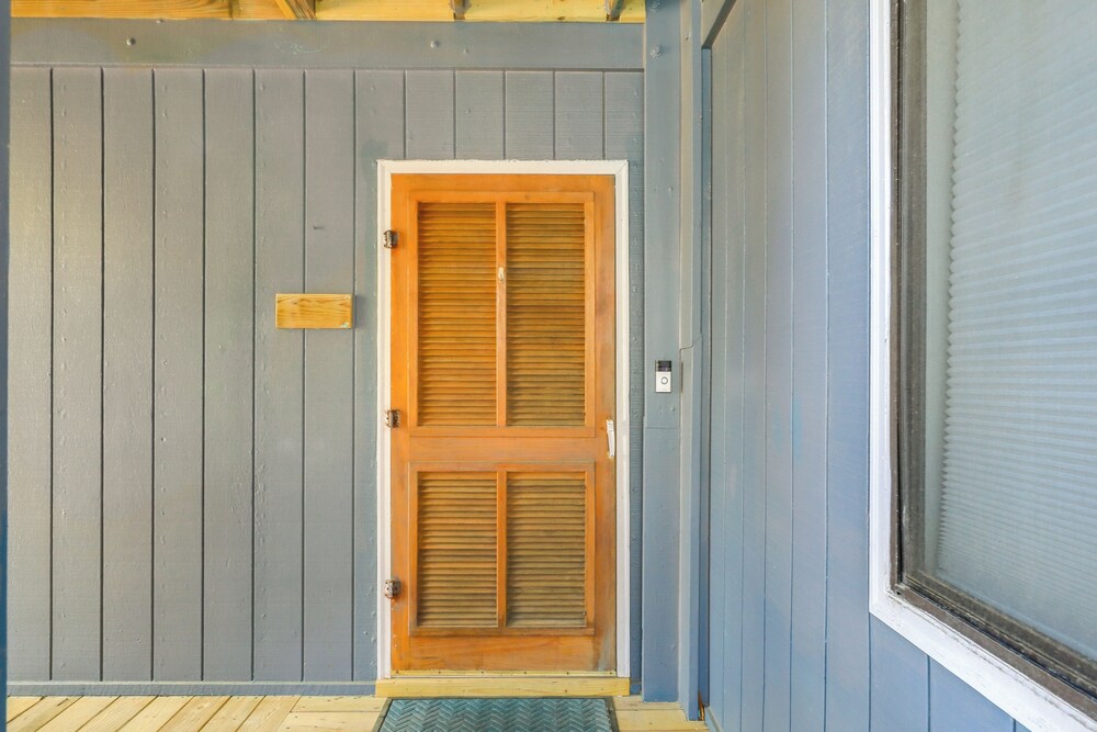 Oceanfront Gem w/ Views in North Topsail Beach