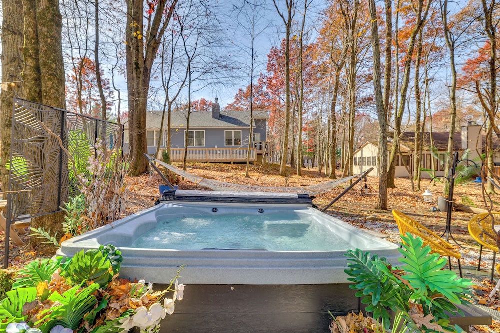 Grill & Games: Family Home in East Stroudsburg!