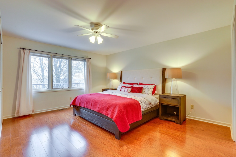 Fort Wayne Vacation Rental ~ 9 Mi to Downtown! view 2
