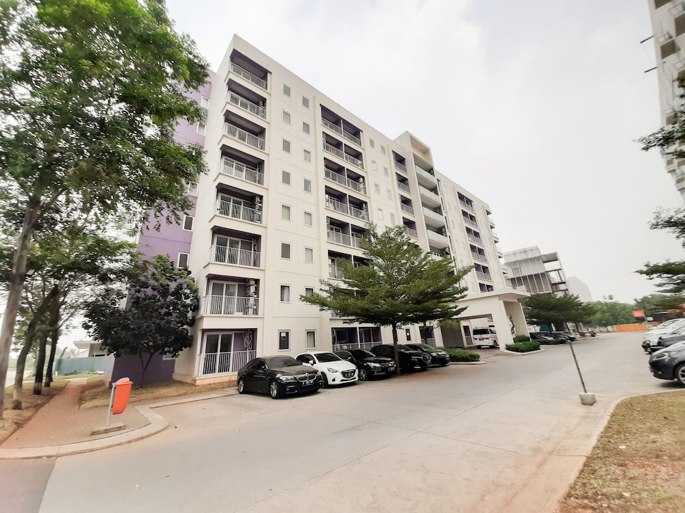 Simply Good Studio Apartment At Aeropolis Residence view 2