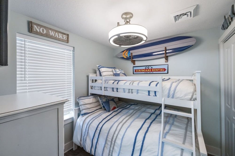 Fall Escape Ocean View Retreat Heated Pool Hot Tub