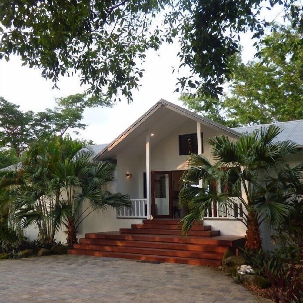 Mahimahi Villas