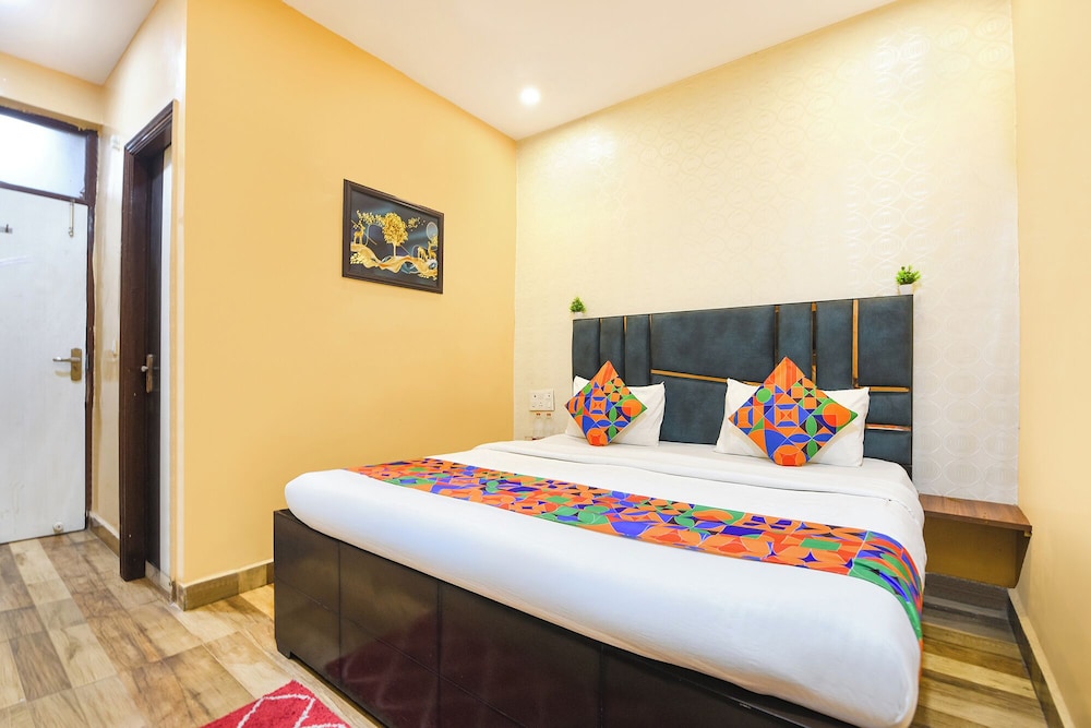 Fabhotel Lotus Inn