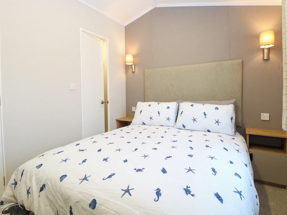 The Sea Lodge