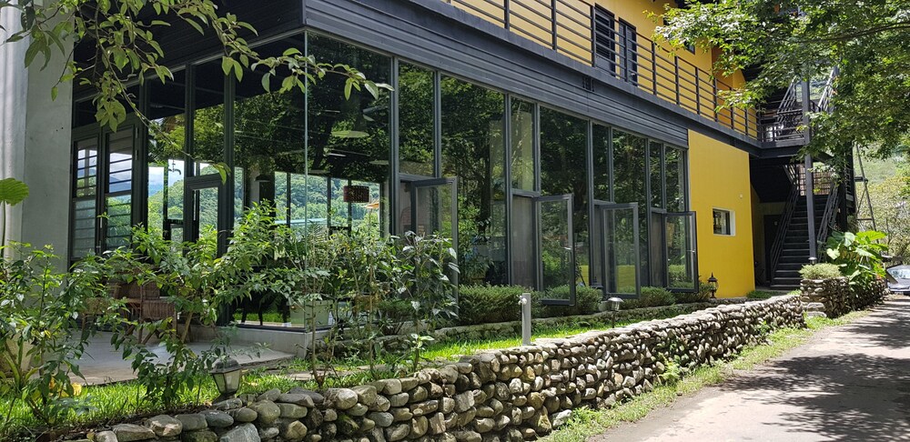 Tabakai Bed and Breakfast view 3