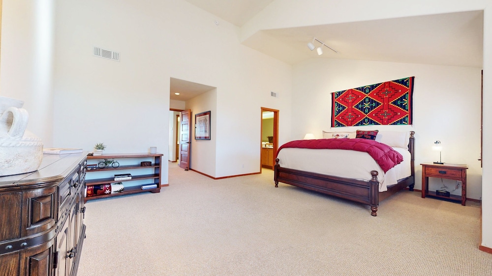 Snowcreek V #819 4 Bedroom Condo