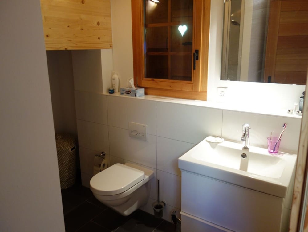 Chalet in Les Masses With ski Storage