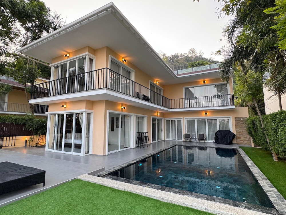 Luxury with Ocean Views&Private Rooftop
