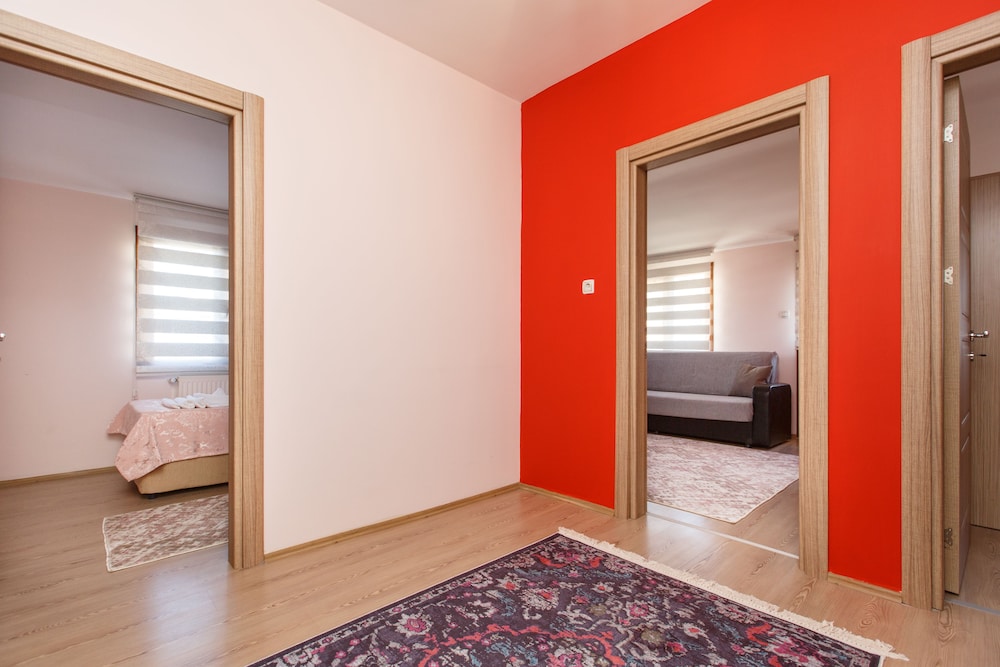 Guven Suite House