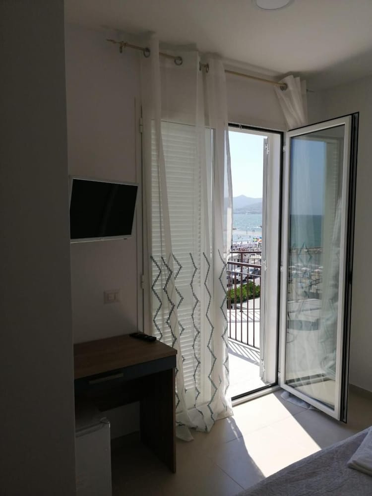 Hotel Tirreno
