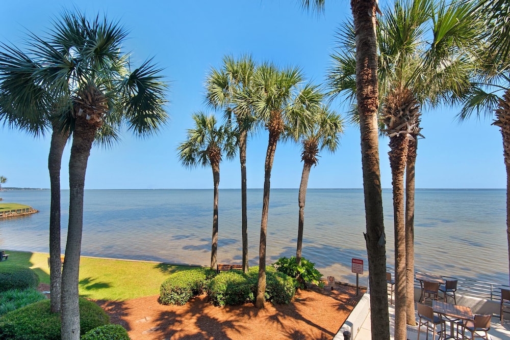 Bayside Inn 6282