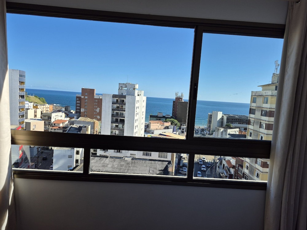 Fully Equipped Accommodations in a Building With a Pool, 270m From Barra Beach - Caoa