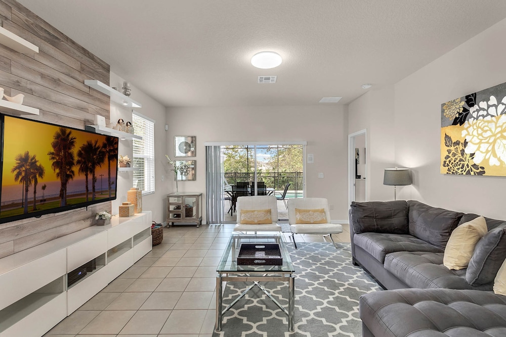 Veranda Palms 2658 - Image 1