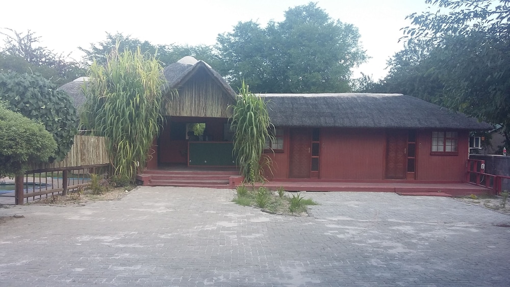 Luxury Wild Inn