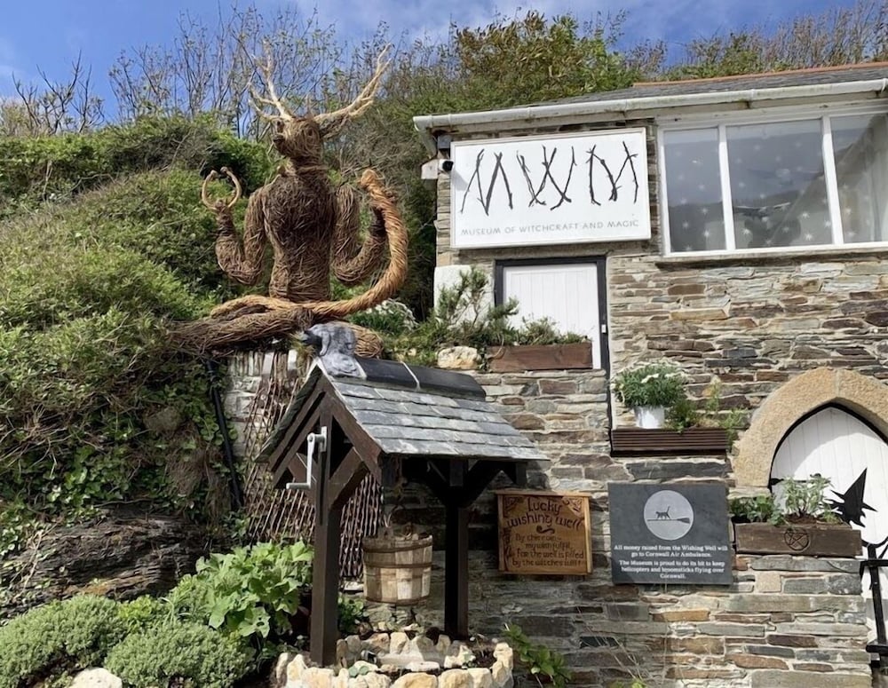 The Tree Inn