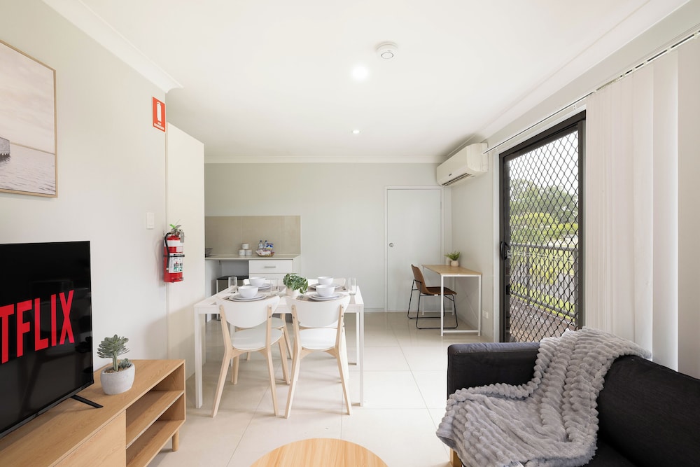 Smart Suites Self Check-in Apartments - 73 Bale
