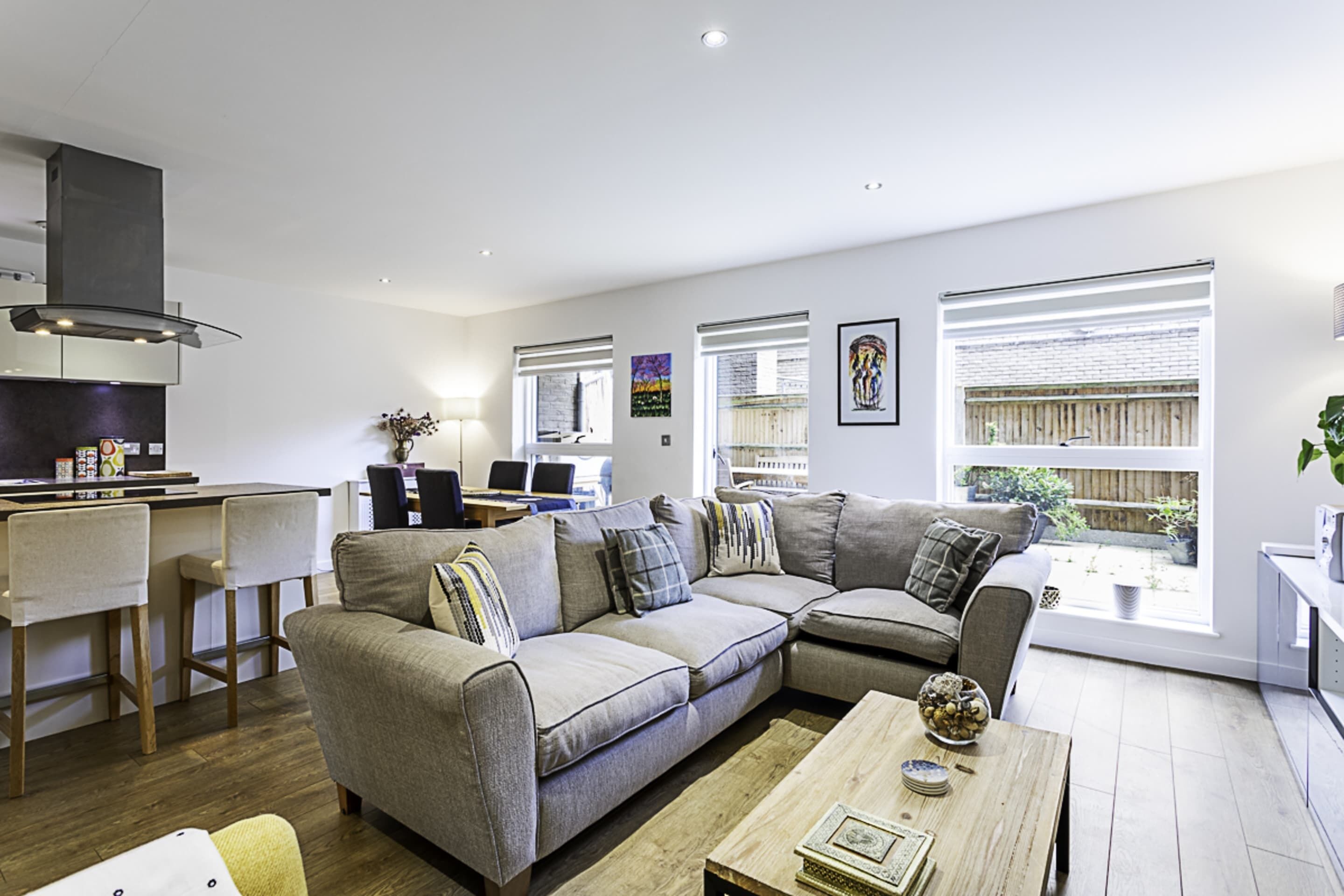 Beautiful Open Plan Garden Flat