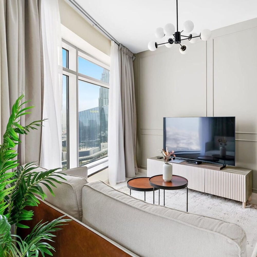 Silkhaus High Floor in Downtown Fully Furnished