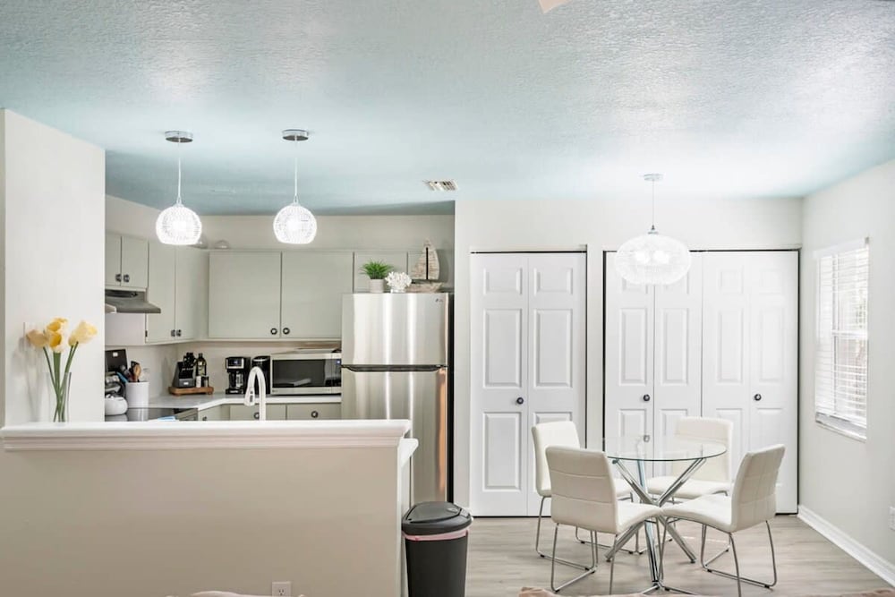 Uptown Gem The Castaway Cottage Dog Friendly