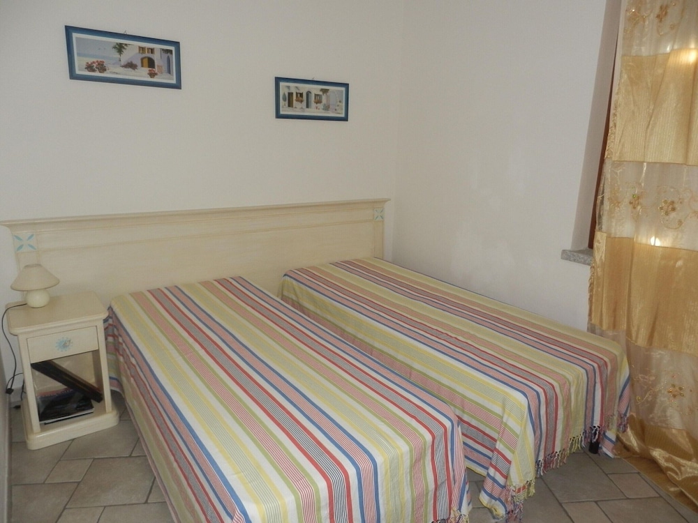 Apartment for 6 People, Cannigione view 4
