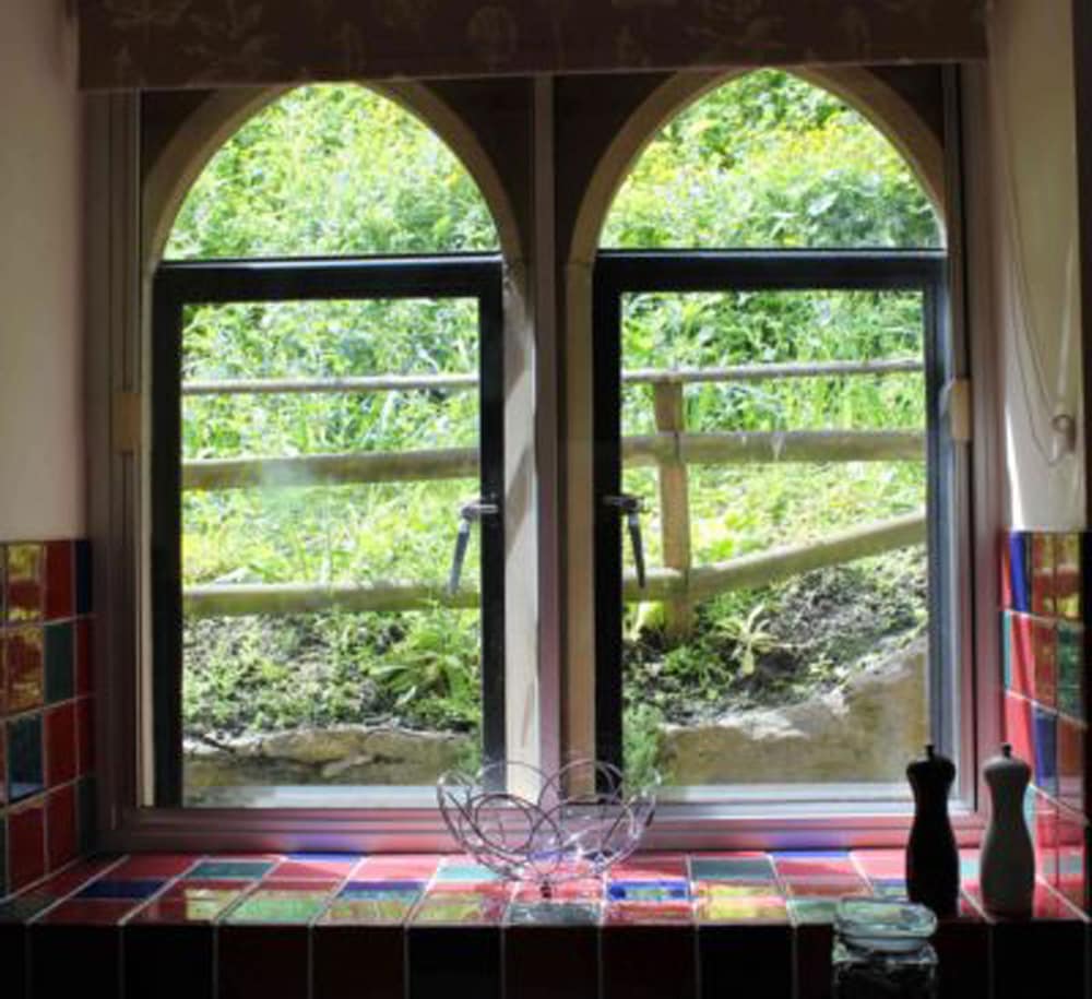 Stroud Vacations - Cotswolds Valleys Accommodation Springfl - Property Image 3