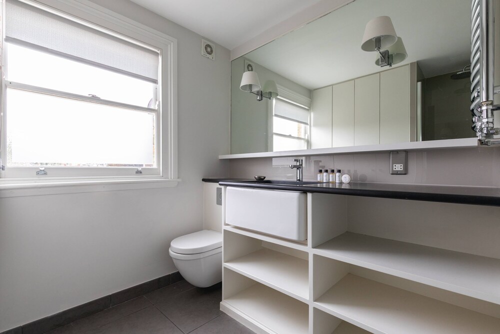 Masbro Road II by Onefinestay
