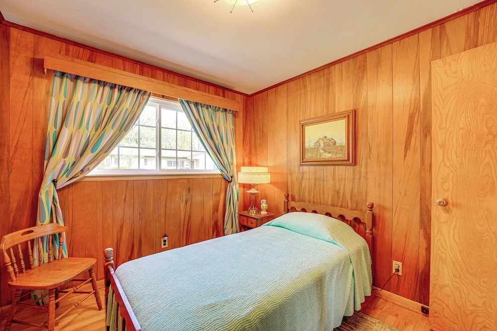 Mid-century 1950s Retreat w/ Carport in Monett!