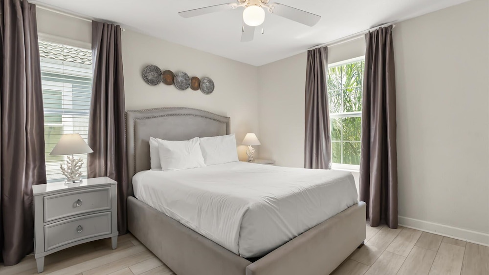 Championsgate Family Homepool, Hot Tub & Cinema