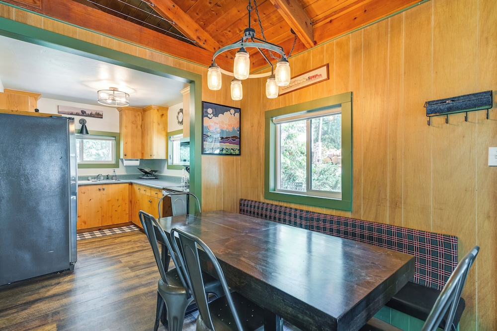 Lake Access, Mtn Views: 'cooks Cabin' in Kamas!