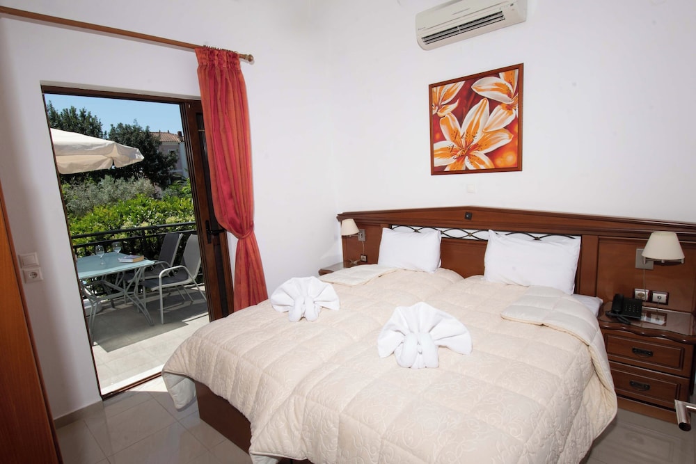 Kaloni village apartments