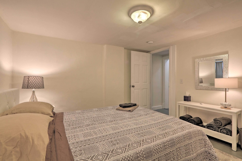Cozy Lambertville Abode in the Heart of Downtown! view 5