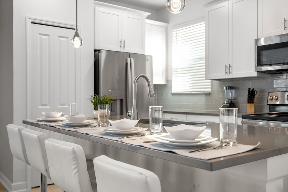 Chic 5bed Home With Themed Rooms