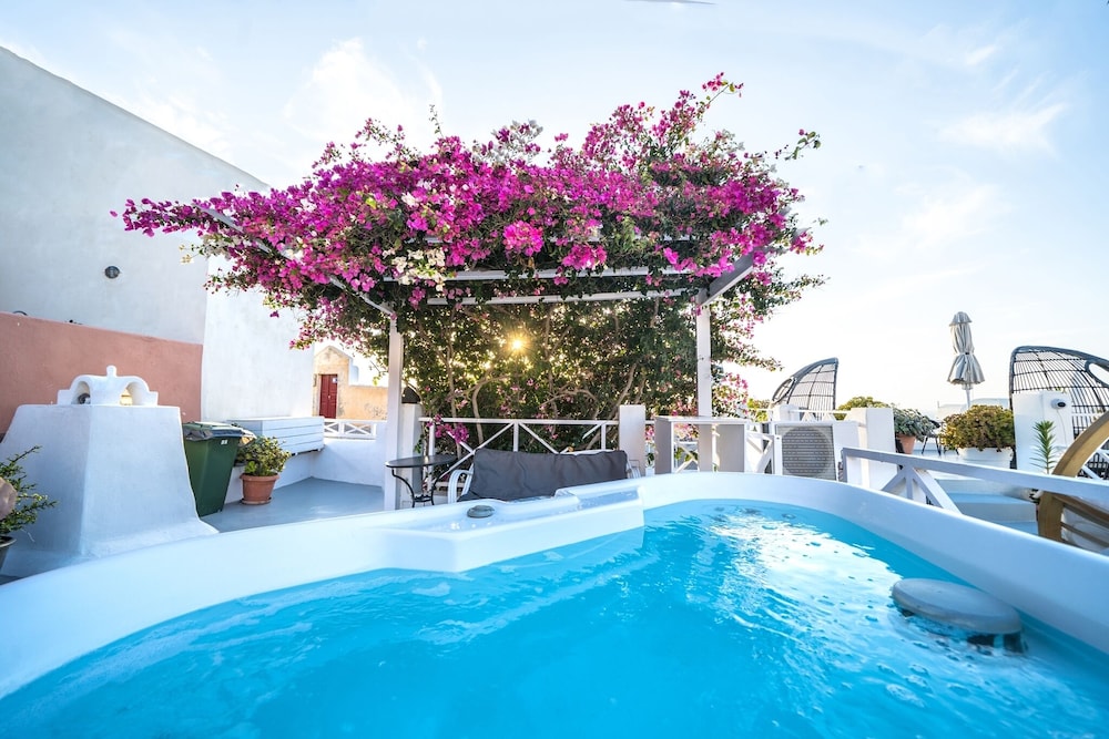 Santorini Paradise