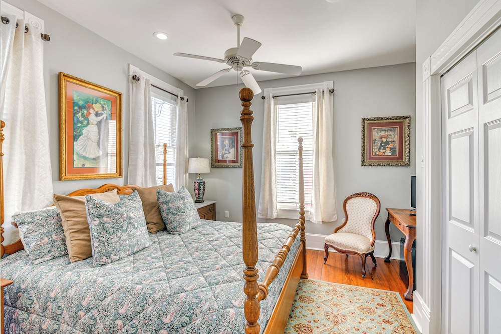 Walk to the Strand: Hideaway Haven Retreat
